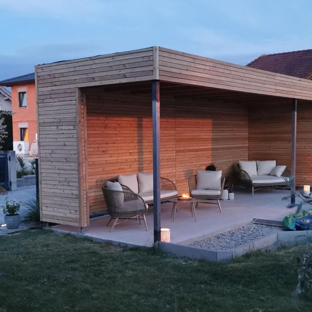 Poolhaus aus Holz