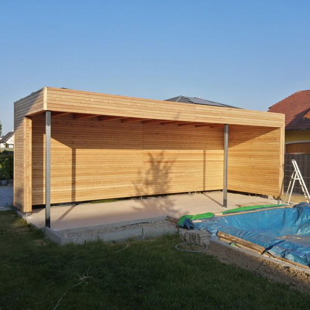 Poolhaus aus Holz